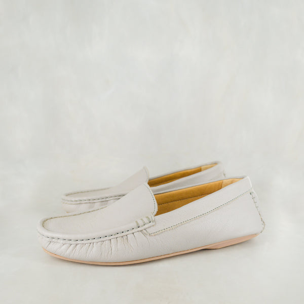 Online Exclusive Outlet Gazinga : Ladies Leather Moccasin in Ghost Cayak (off-white)