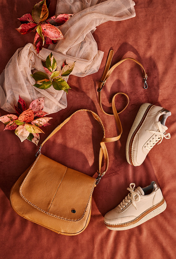 Kwazondi : Ladies Leather Platform Sneaker in Cream Cayak Sabbia Galaxy