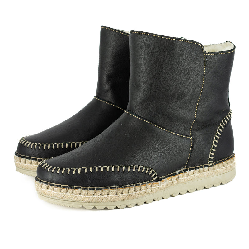 Kigali : Ladies Leather 100% Wool-Lined Boot in Black Delta