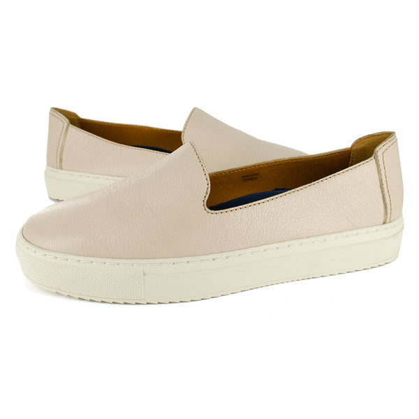 Samavaka : Ladies Leather Shoe in Cream Cayak