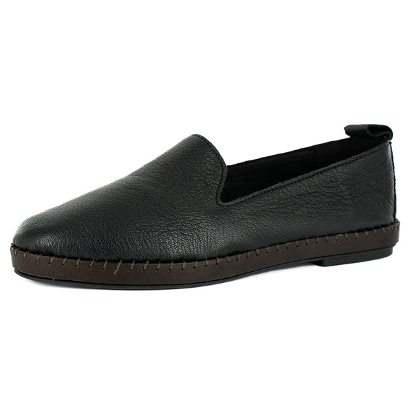 Solwezi : Ladies Leather Shoe in Black Cayak