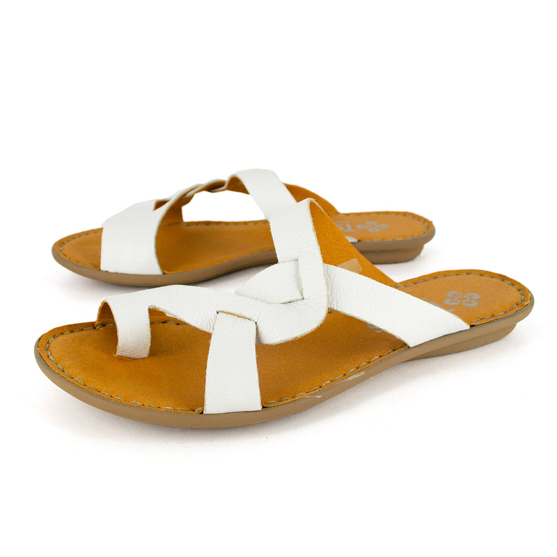 Kulumbe : Ladies Leather Tslops Sandal in White Cayak