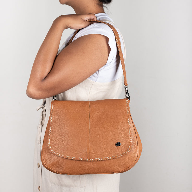 Nembeko : Ladies Leather Crossbody Handbag in Oak Cayak