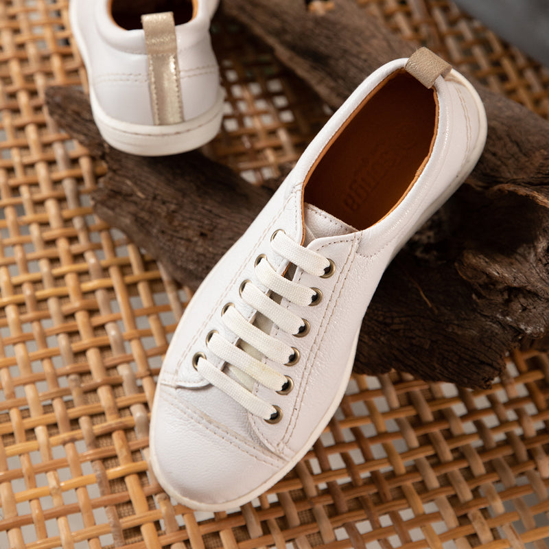 Kaniso : Ladies Leather Sneaker in White Cayak