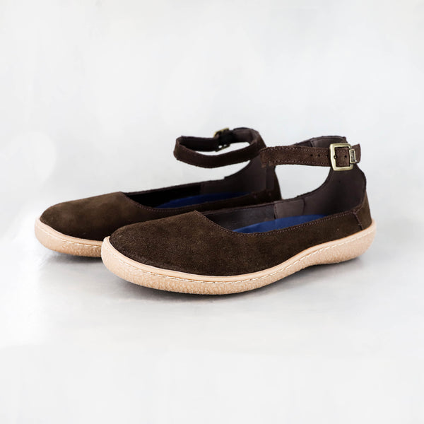 Magazini : Ladies Suede Shoe In Choc Suede