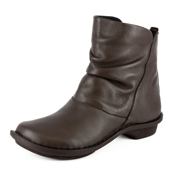 Owakihle : Ladies Leather Ankle Boot in Choc Delta