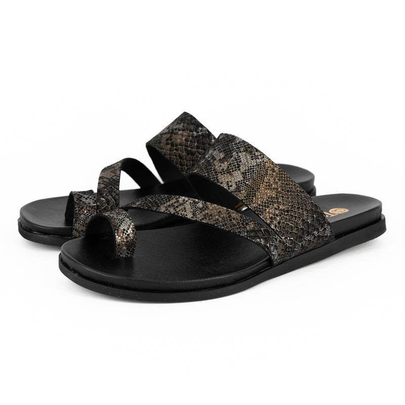 Ningizimu : Ladies Leather Sandal in Nero Rockafella